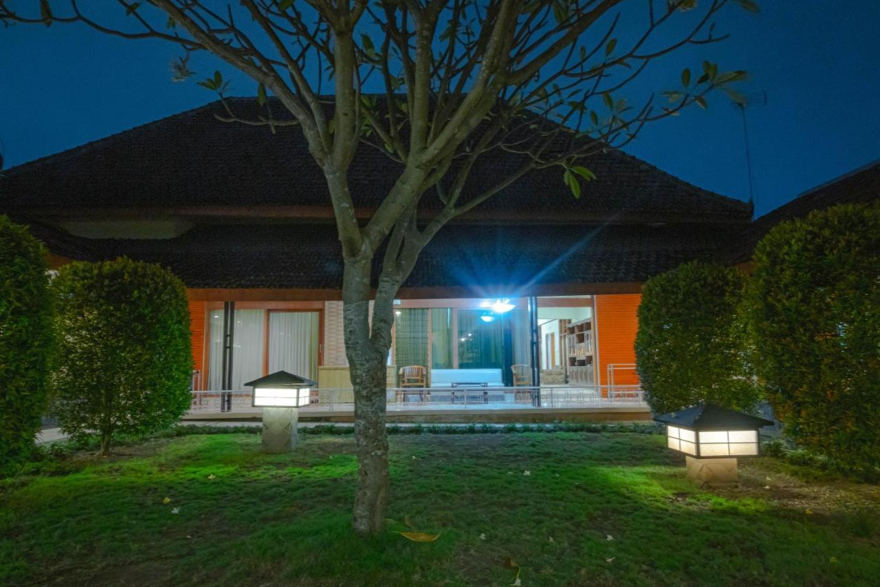 Kartika Syariah Guest House Solo Exterior foto